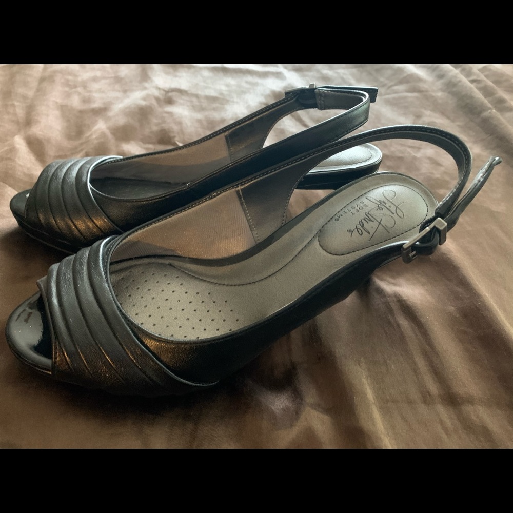 Black Peep Tow Heels, Size 9